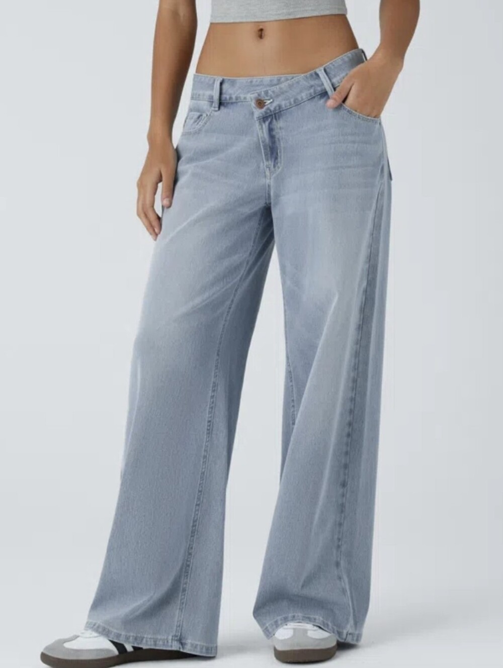 Halara Flex Asymmetric Low Rise Baggy Wide Leg Jeans Light Wash Blue Size M